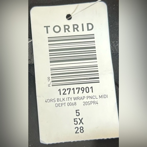 NWT Torrid Black Faux Wrap Skirt with Side Tie & Tulip Hem, Stretchy, Size 5X - Picture 9 of 13